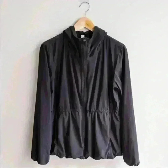 RARE Lululemon Cinched-Waist
Hooded Jacket Size 6 Black - Picture 6 of 7